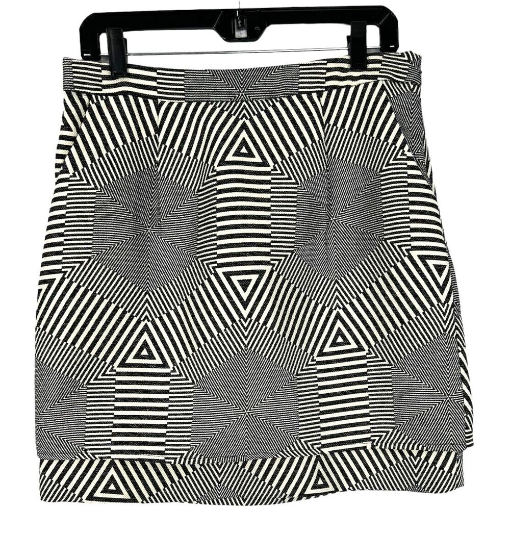 HD In Paris Anthropologie Women Sz MP Petite Black White Geometric Mini Skirt U3 - Picture 2 of 13